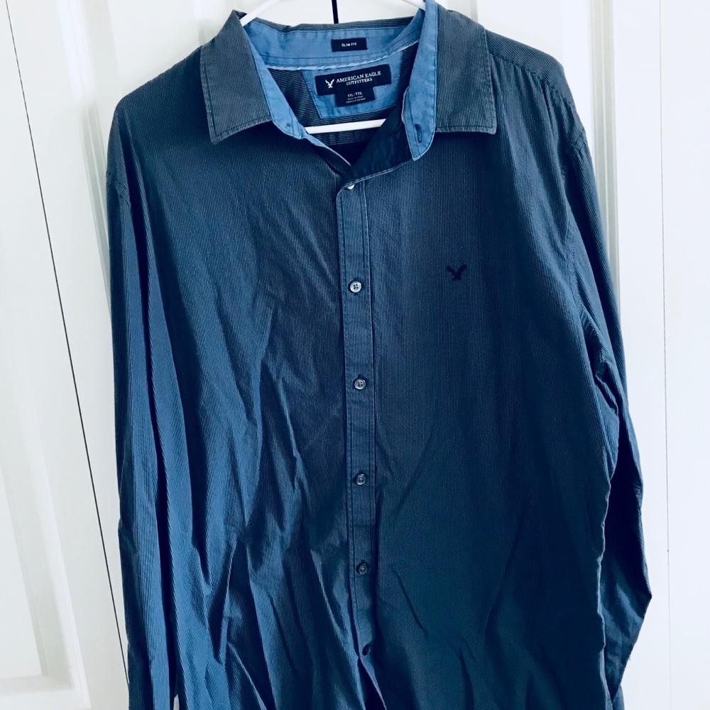American Eagle Button Down
